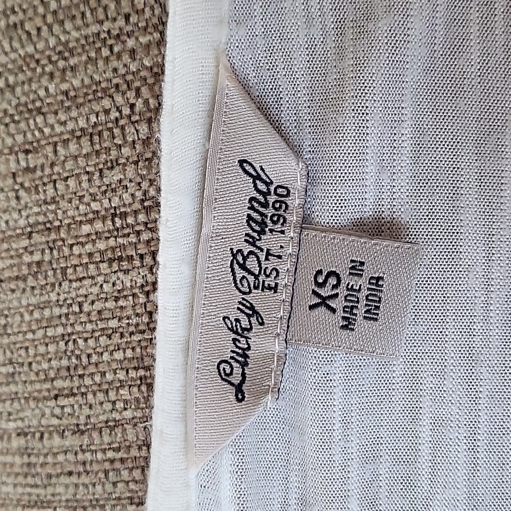 Embroidered Top - Picture 6 of 6